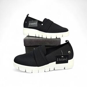 Bernie Mev Larini Black Knit Vegan Platform Slip On Sneakers Womens Size 7 - NEW